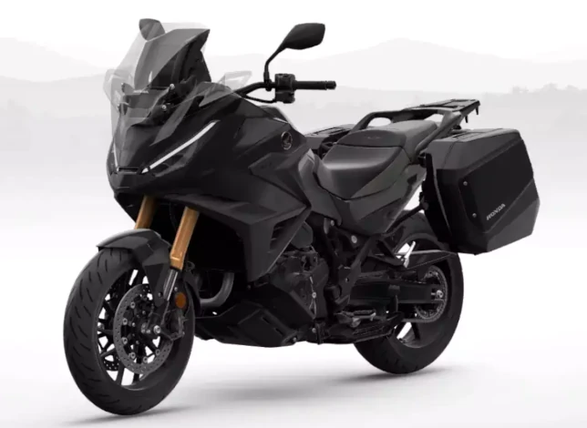 Nt1100-2025-black-left-diagonal-q90