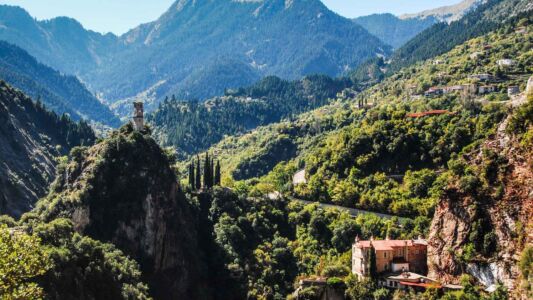 on the road in Evrytania province