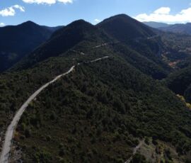 road on mount Parnonas, heading south, on tour with MotoGreece
